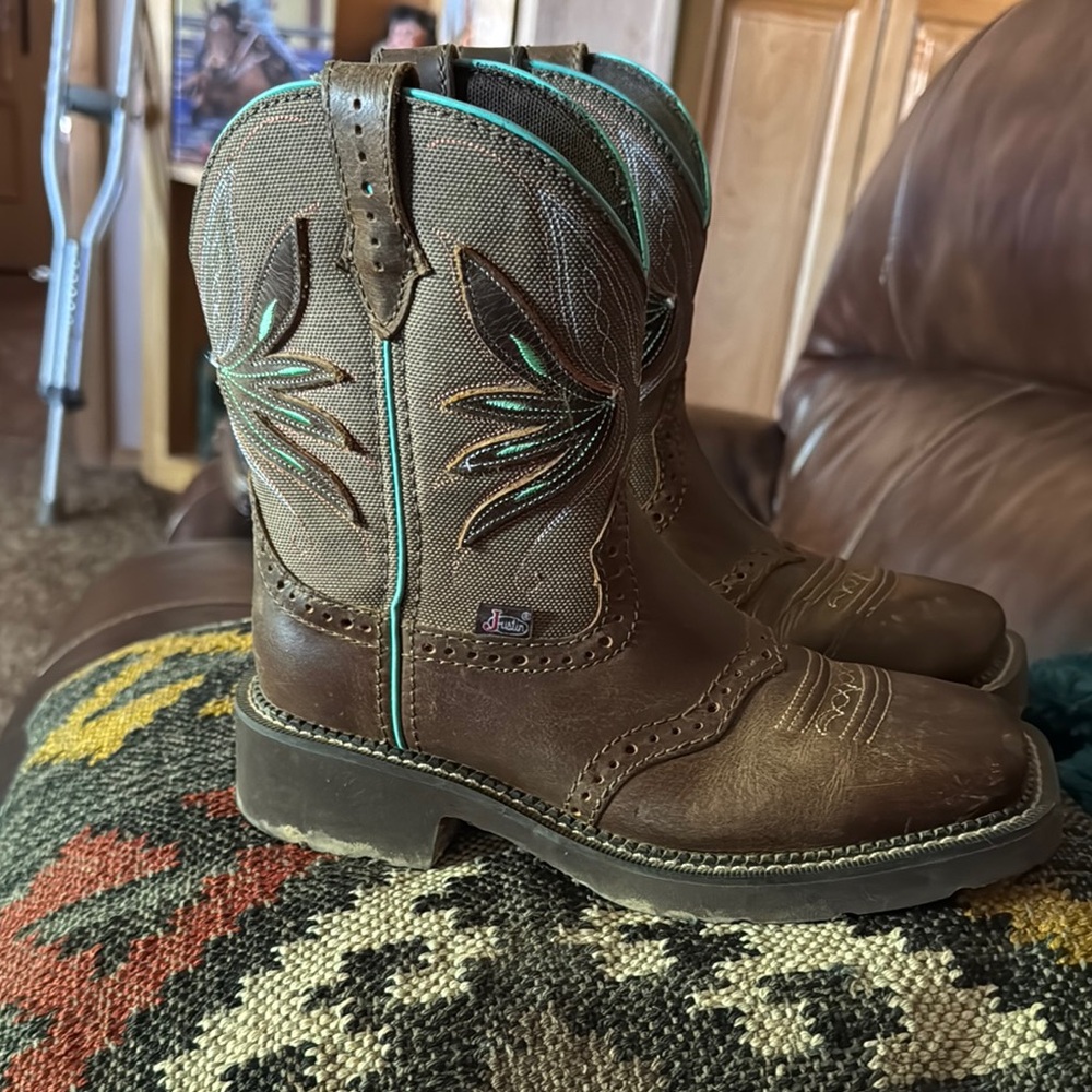 Justin Boots Brown and Teal Heeled Boots